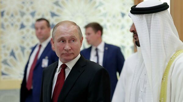 <br />
Кречет в обмен на дворец: как Путина встретили в ОАЭ<br />
