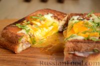 Горячие бутерброды с сыром, ветчиной и яйцом (на сковороде)