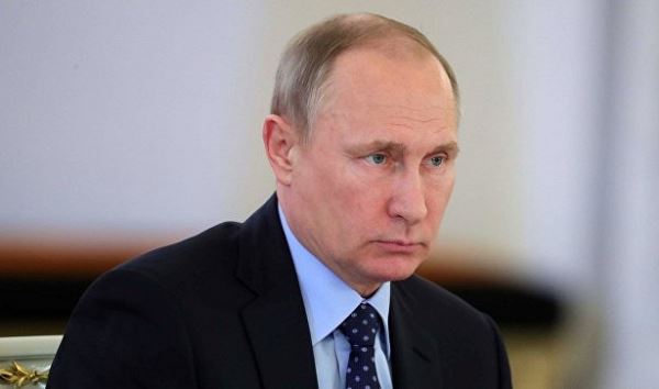 <br />
Путин обсудил с членами Совбеза ситуацию в Сирии<br />
