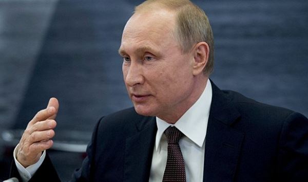 <br />
Путин призвал новых глав регионов чутко относиться к людям<br />
